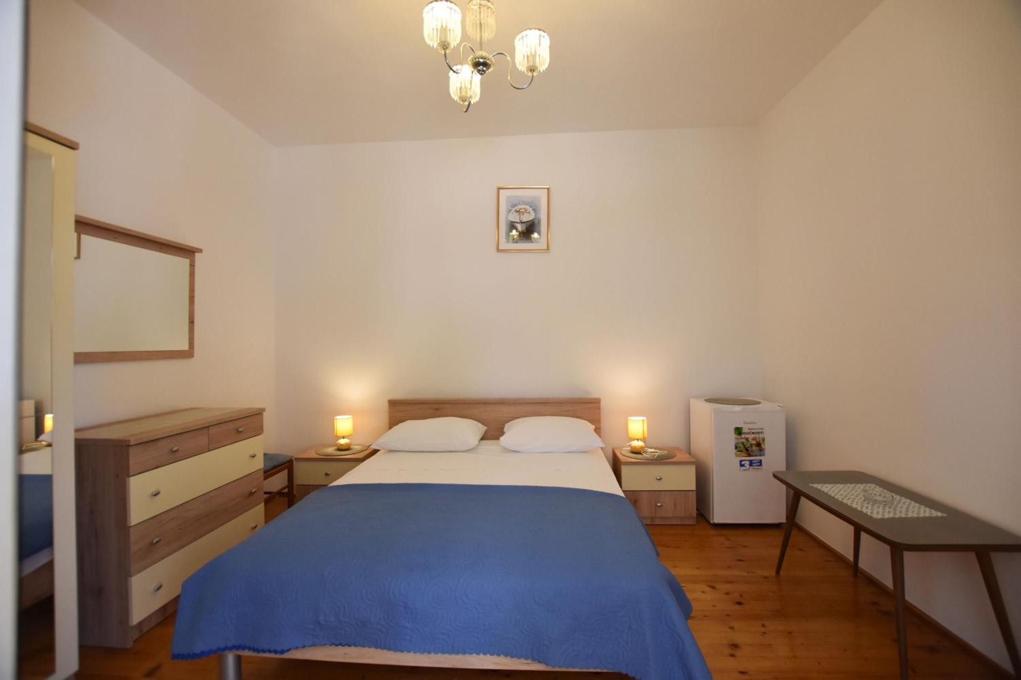 Apartments And Rooms Jakov プリモシュテン 部屋 写真