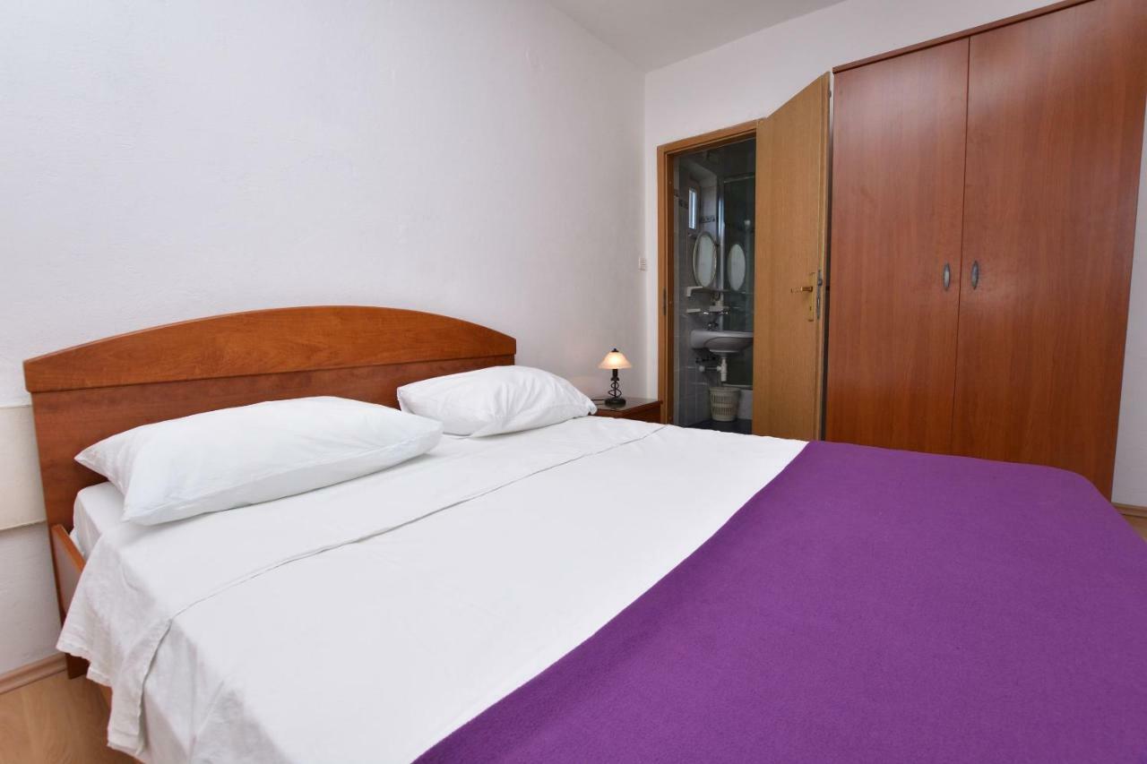 Apartments And Rooms Jakov プリモシュテン エクステリア 写真