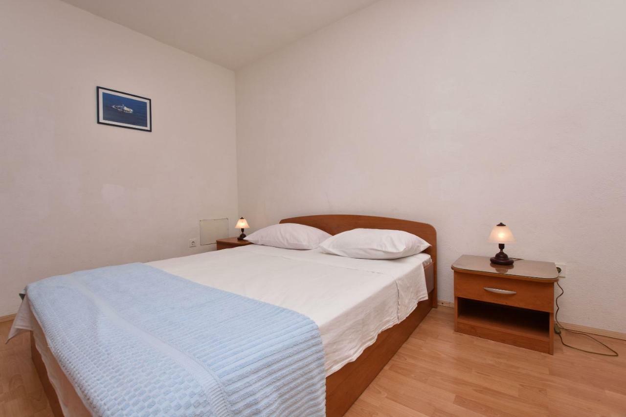 Apartments And Rooms Jakov プリモシュテン エクステリア 写真