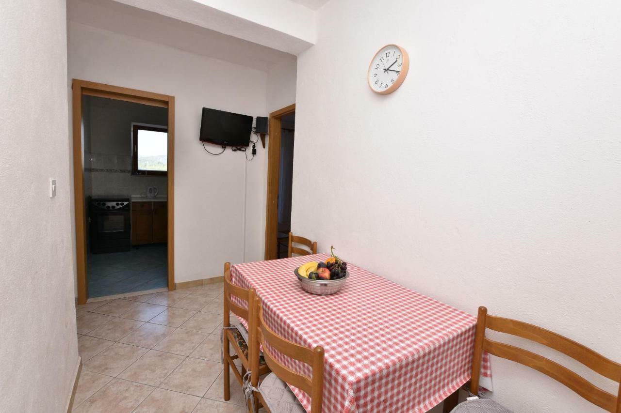 Apartments And Rooms Jakov プリモシュテン エクステリア 写真