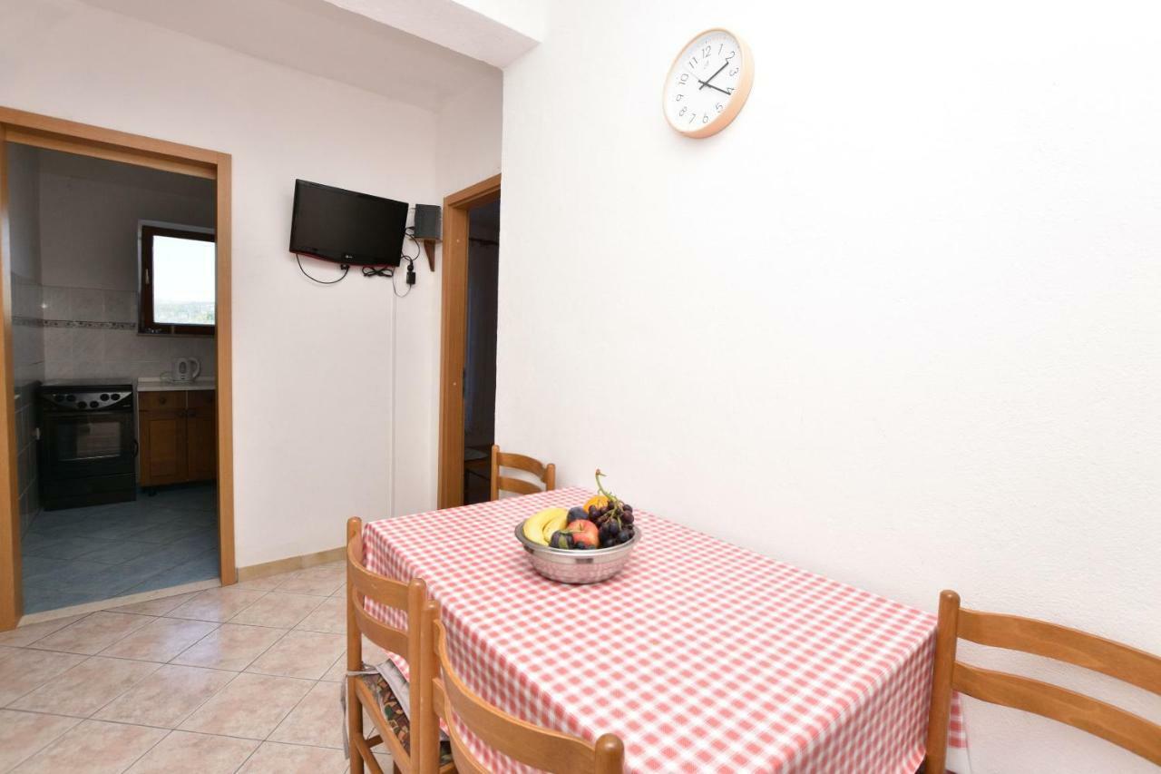 Apartments And Rooms Jakov プリモシュテン エクステリア 写真